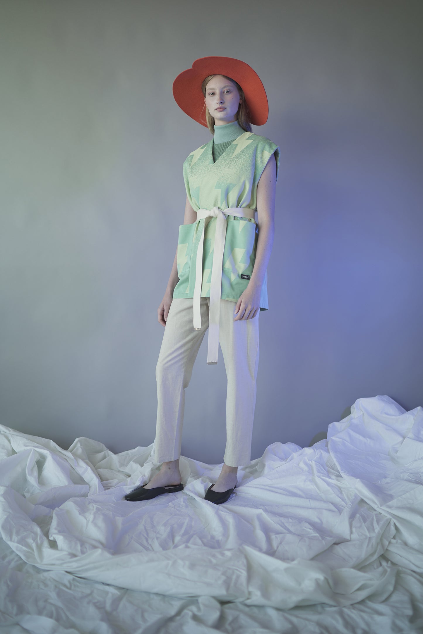 ORANGE CLOUD OVERSIZED