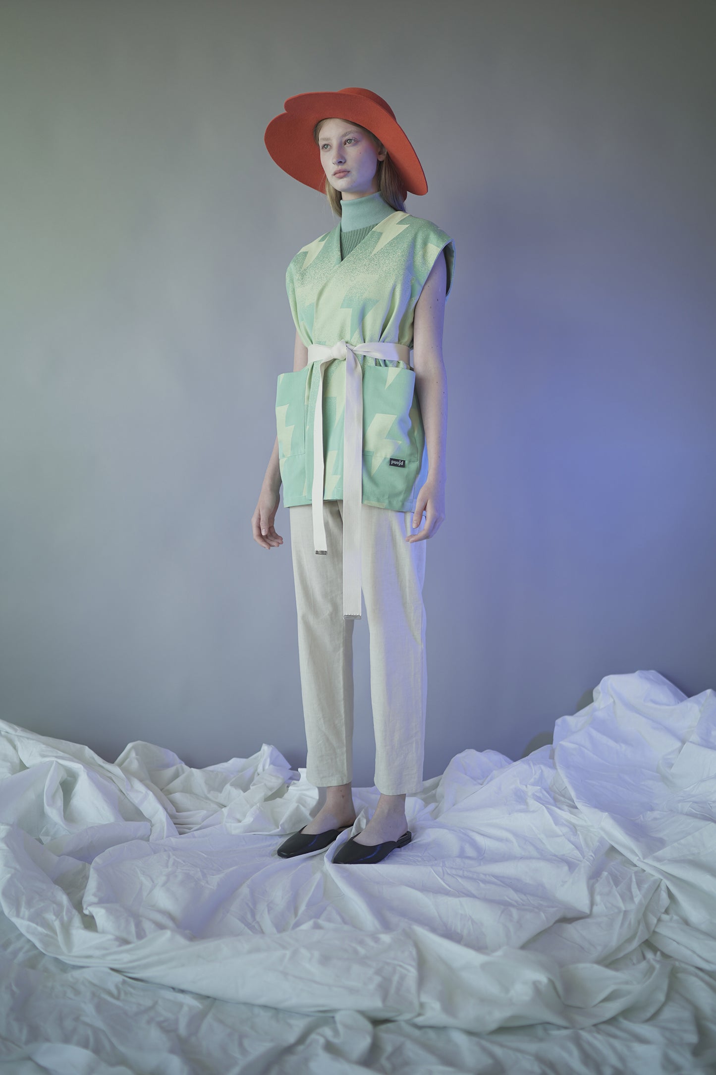 ORANGE CLOUD OVERSIZED