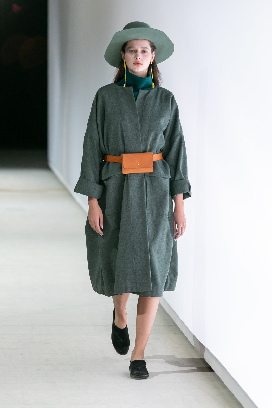 GREEN RAINDROP ASYMMETRIC